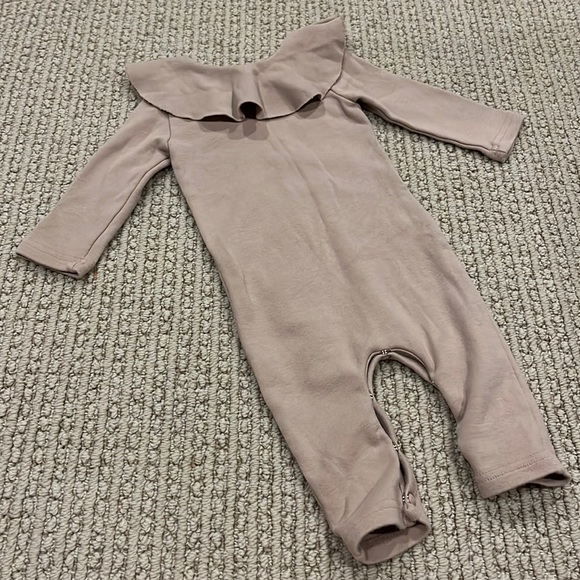 Petite Hailey onesie - Picture 1 of 2